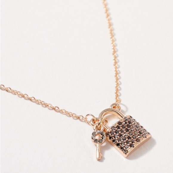 5/$25 Misc Bundle Deal - Lock & Key Charm Necklace - Picture 1 of 3